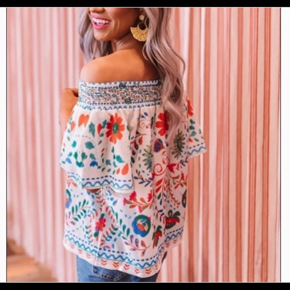 Off The Shoulder Top NWT - Picture 2 of 2